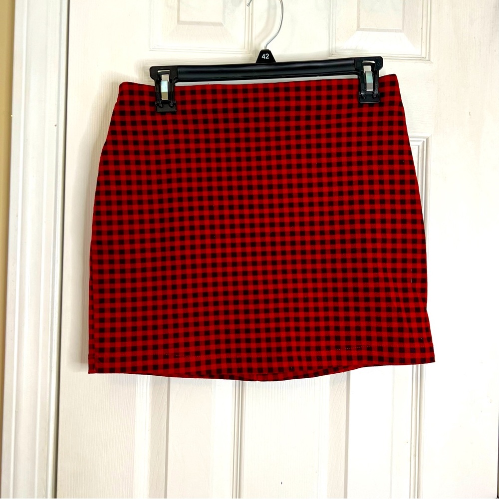 Forever 21 Black/Red Buffalo Check Mini Skirt Size Medium